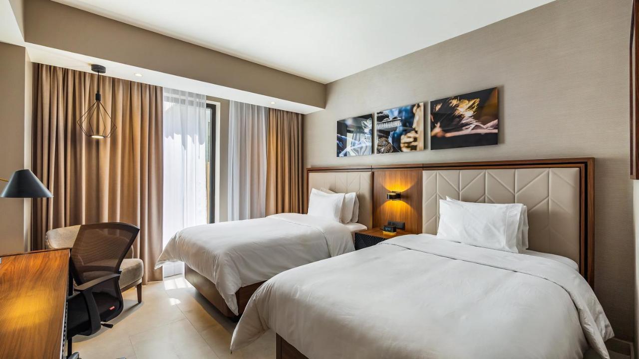 Hampton Inn By Hilton Нуэво-Вальярта Экстерьер фото