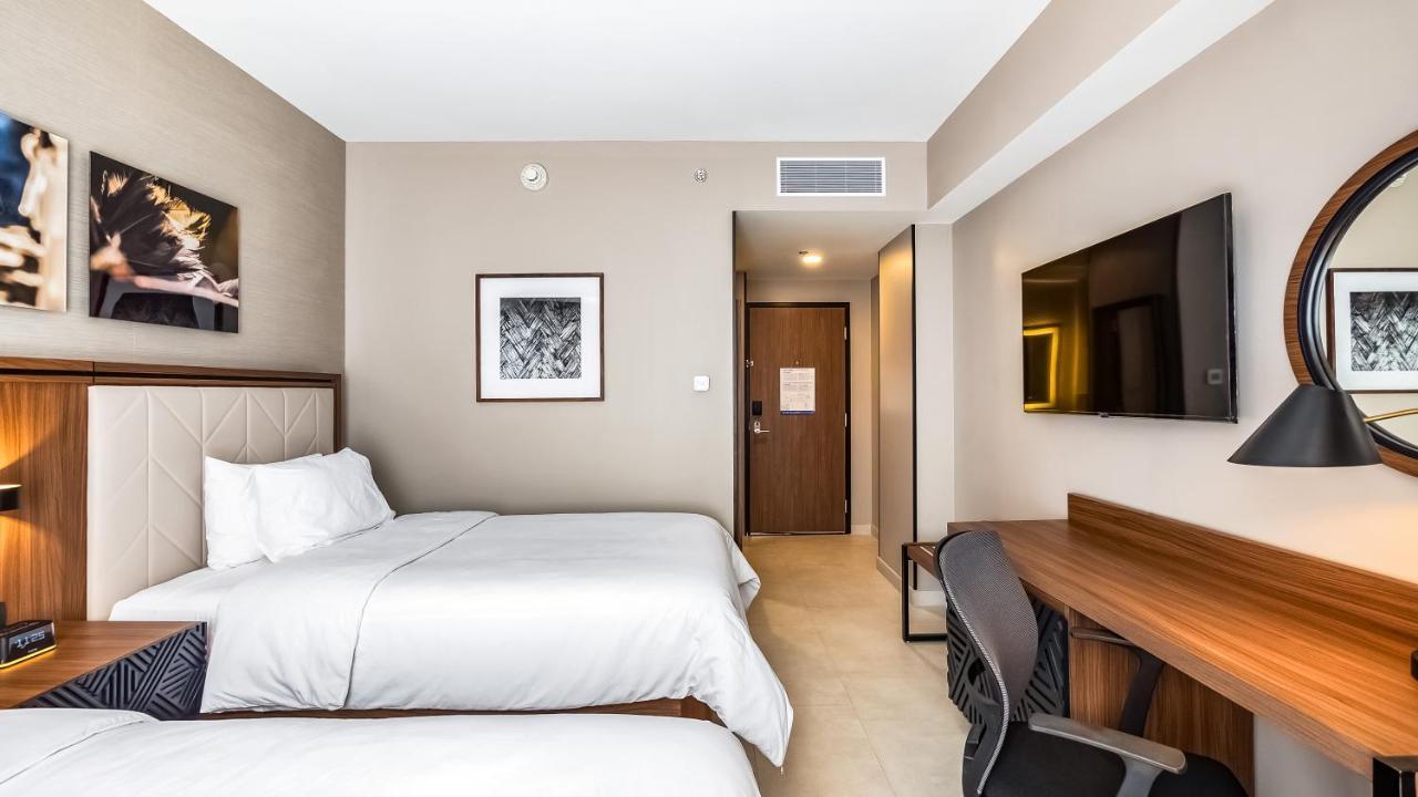 Hampton Inn By Hilton Нуэво-Вальярта Экстерьер фото