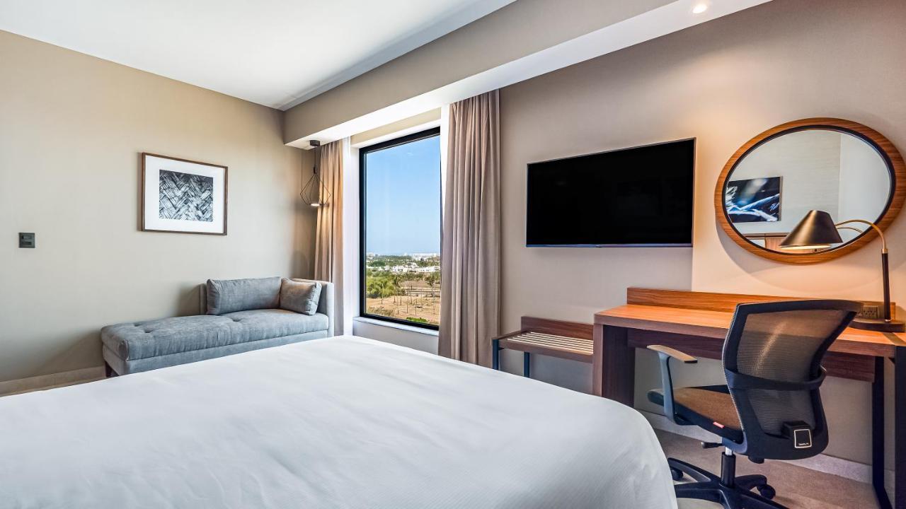 Hampton Inn By Hilton Нуэво-Вальярта Экстерьер фото
