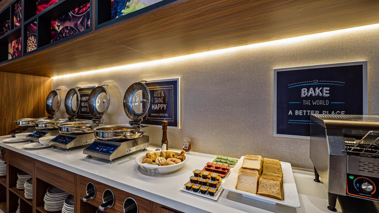 Hampton Inn By Hilton Нуэво-Вальярта Экстерьер фото