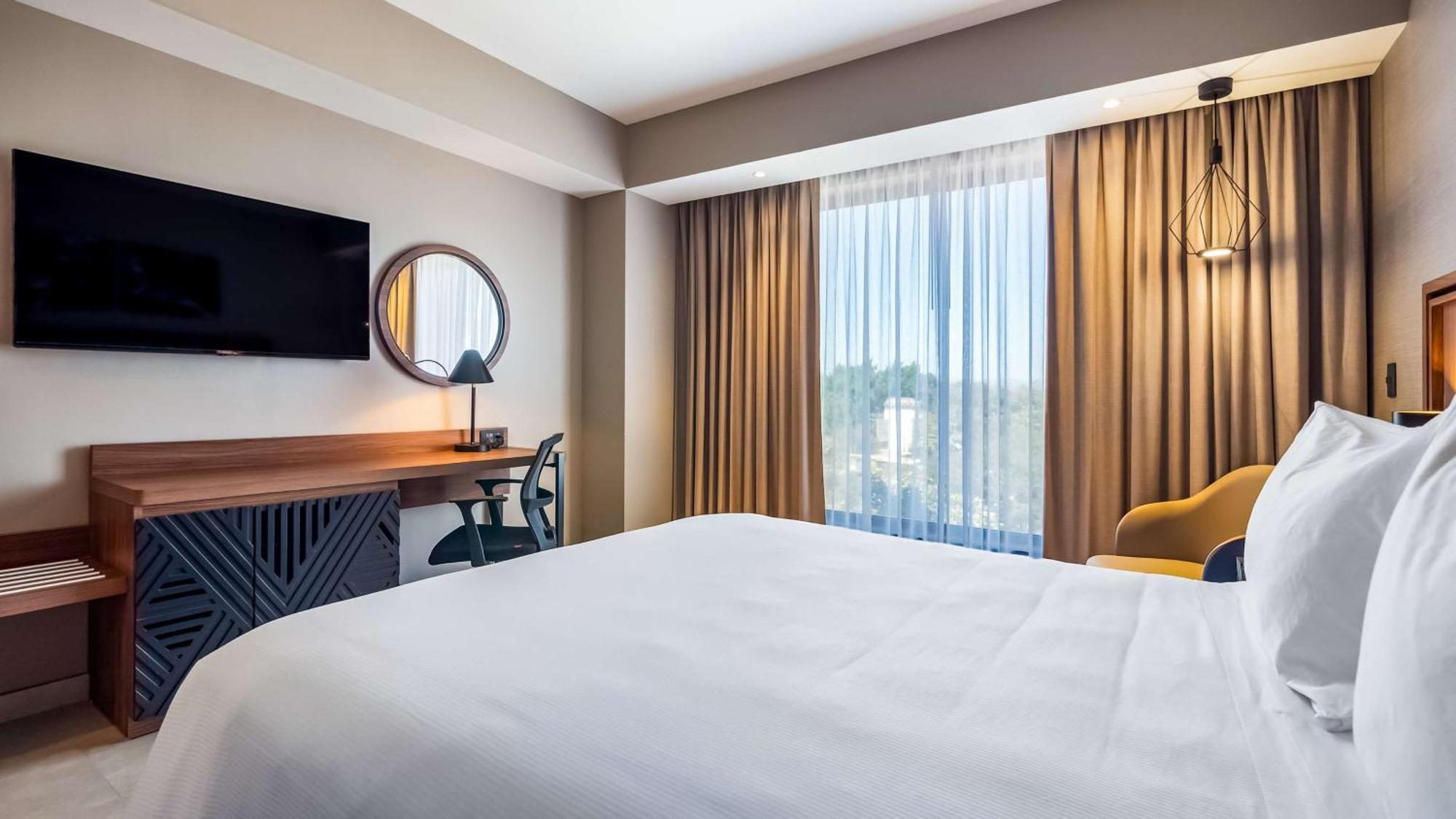 Hampton Inn By Hilton Нуэво-Вальярта Экстерьер фото