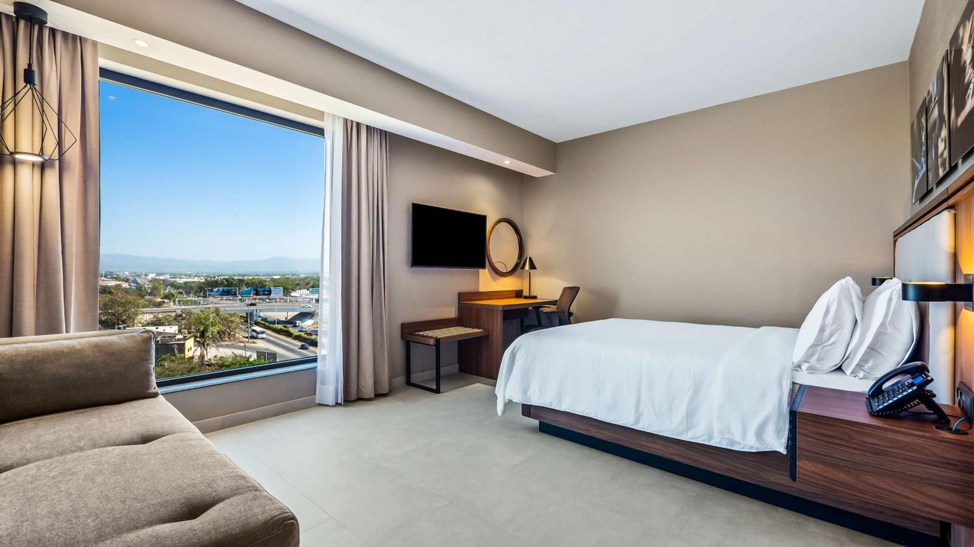 Hampton Inn By Hilton Нуэво-Вальярта Экстерьер фото